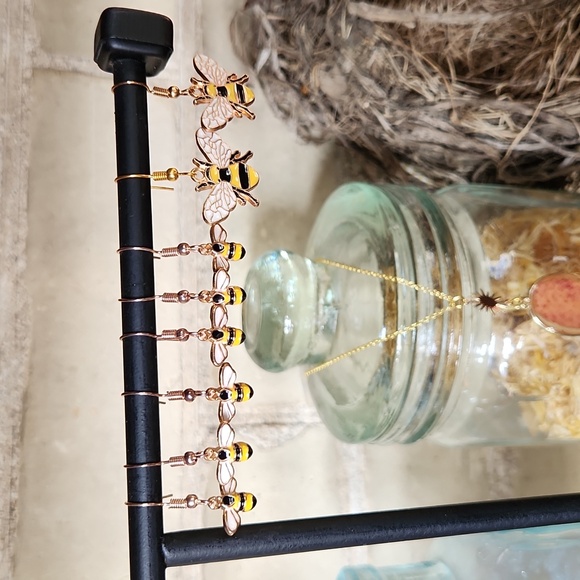 Pollinator earrings - Picture 2 of 2